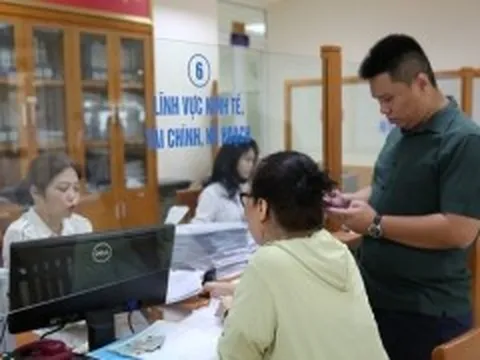 Chuyển 100% biên chế cấp huyện để bố trí ở cấp xã, có thể tăng cường cán bộ cấp tỉnh về xã